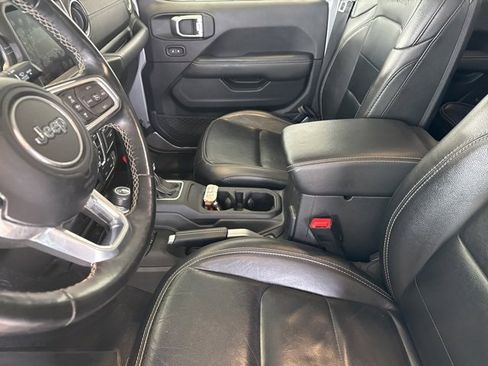 Used 2020 Jeep Gladiator Overland w/ Dual Top Group image 20