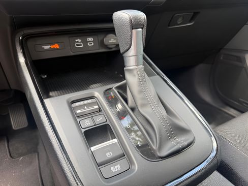 Certified 2024 Honda CR-V EX image 30