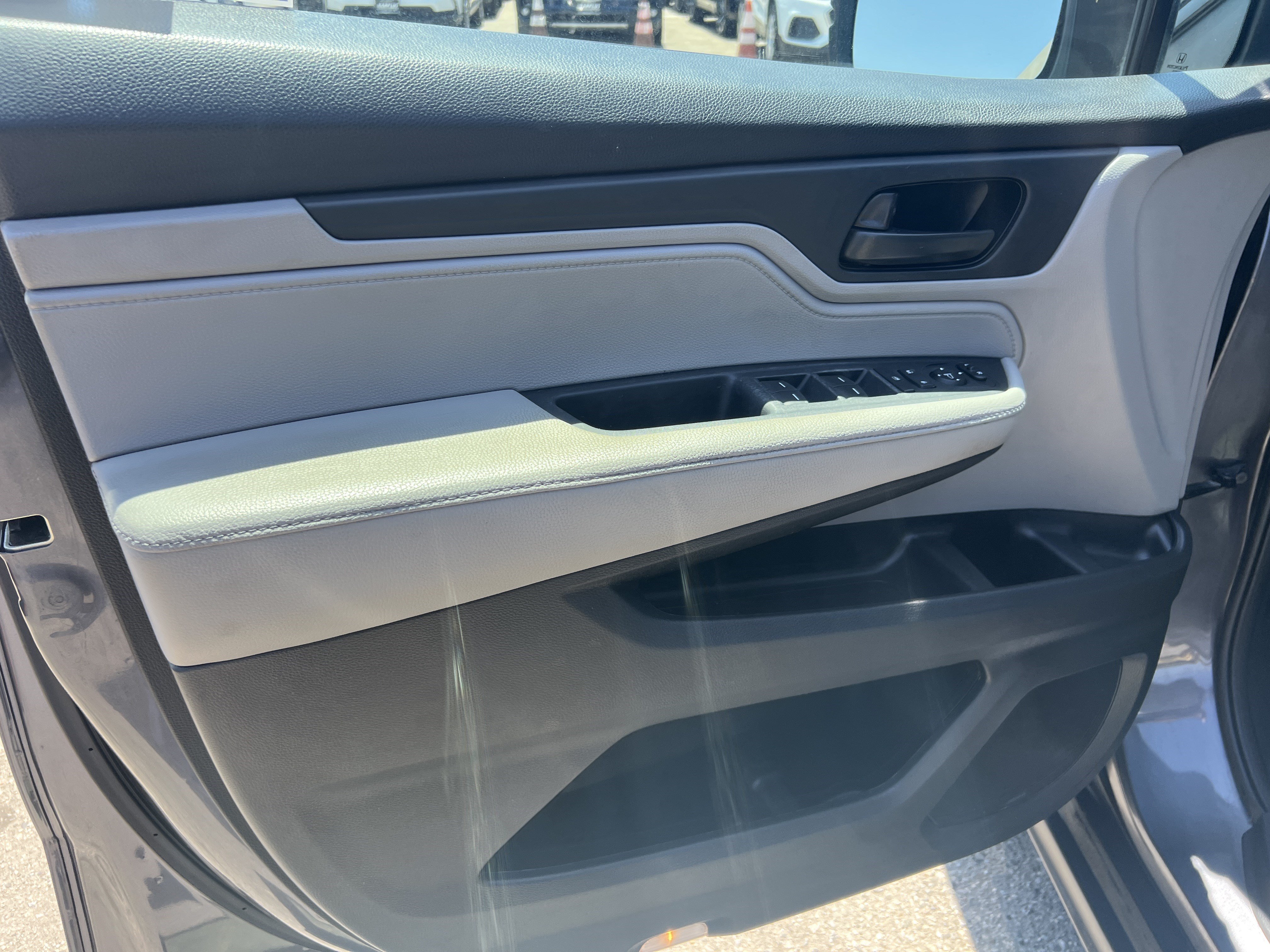 Used 2021 Honda Odyssey EX image 11
