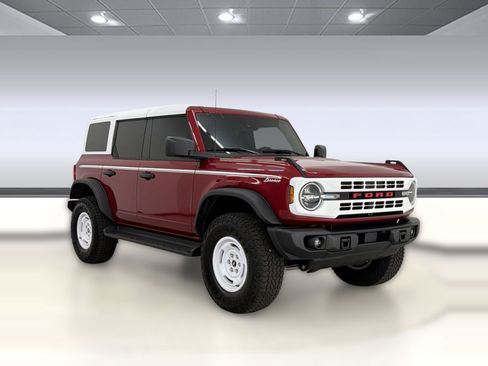 Used 2025 Ford Bronco Heritage Edition AWD/4WD image 7