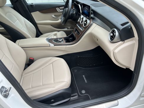 Used 2019 Mercedes-Benz C 300 Sedan image 46