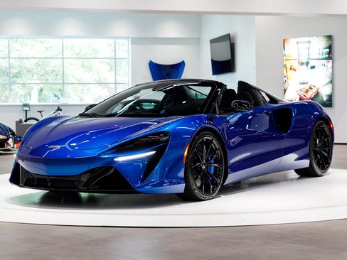 New 2026 McLaren Artura Spider RWD image 30