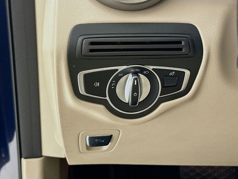 Certified 2019 Mercedes-Benz GLC 300 4MATIC image 11