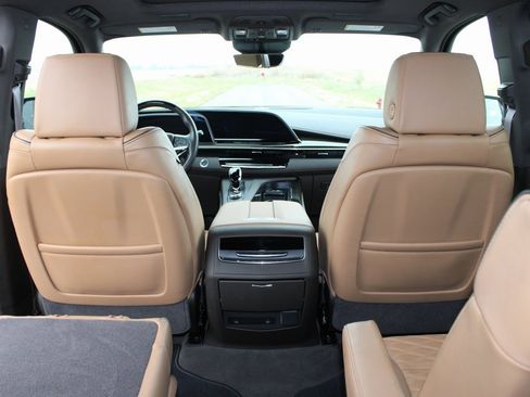 Used 2024 Cadillac Escalade Sport image 31