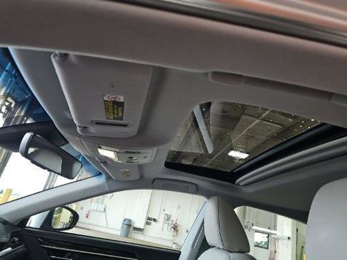 Used 2017 Lexus ES 350 w/ Luxury Package FWD image 5