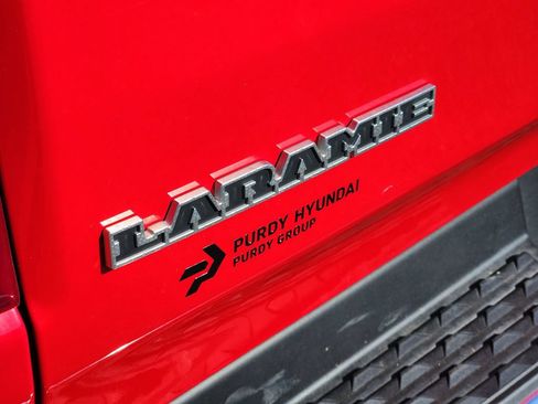 Used 2024 RAM 1500 Laramie AWD/4WD image 8