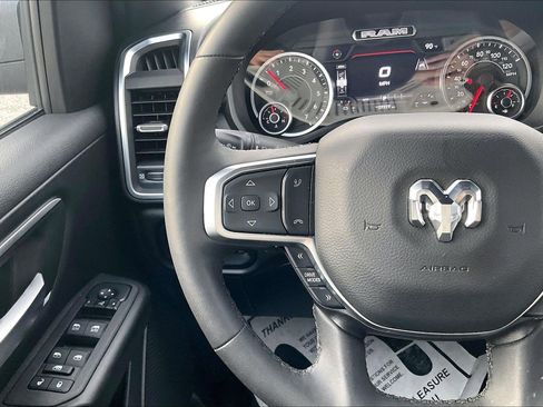 Used 2025 RAM 1500 Big Horn AWD/4WD image 17