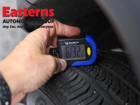 Used 2025 Jeep Compass Limited AWD/4WD image 29