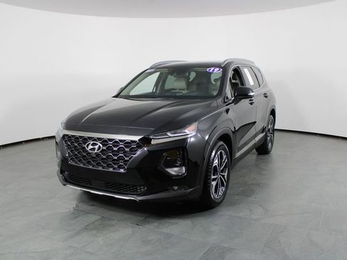 Used 2019 Hyundai Santa Fe FWD image 2