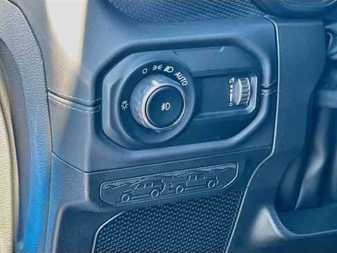 Certified 2025 Jeep Wrangler Unlimited Rubicon w/ Safety Group AWD/4WD image 10