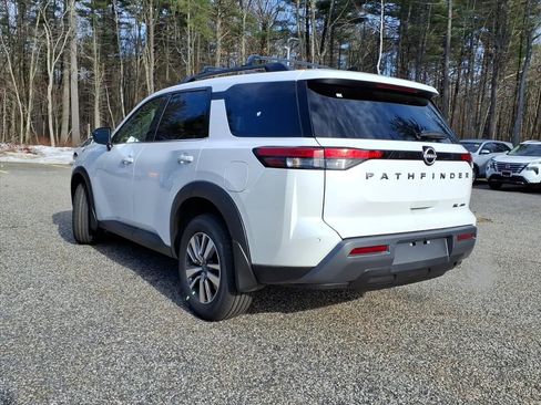 New 2026 Nissan Pathfinder SL image 8