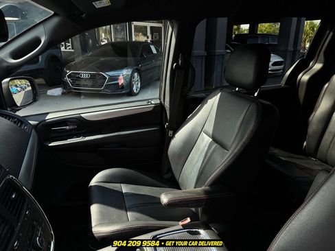 Used 2019 Dodge Grand Caravan GT FWD image 24