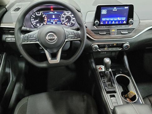 Used 2023 Nissan Altima 2.5 SV AWD/4WD image 22