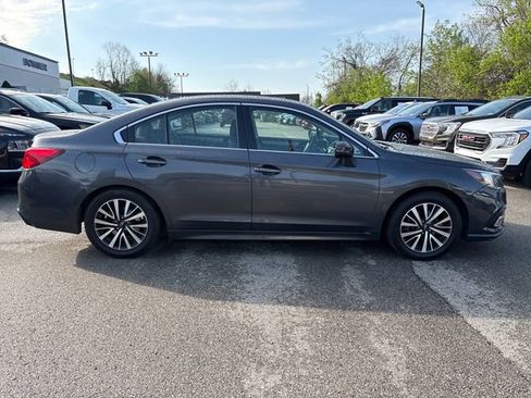 Used 2019 Subaru Legacy 2.5i Premium AWD/4WD image 6