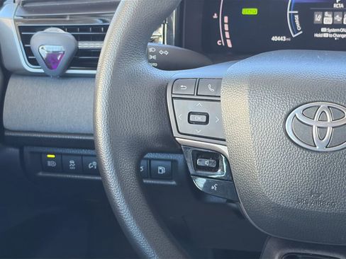 Used 2025 Toyota Camry LE image 26