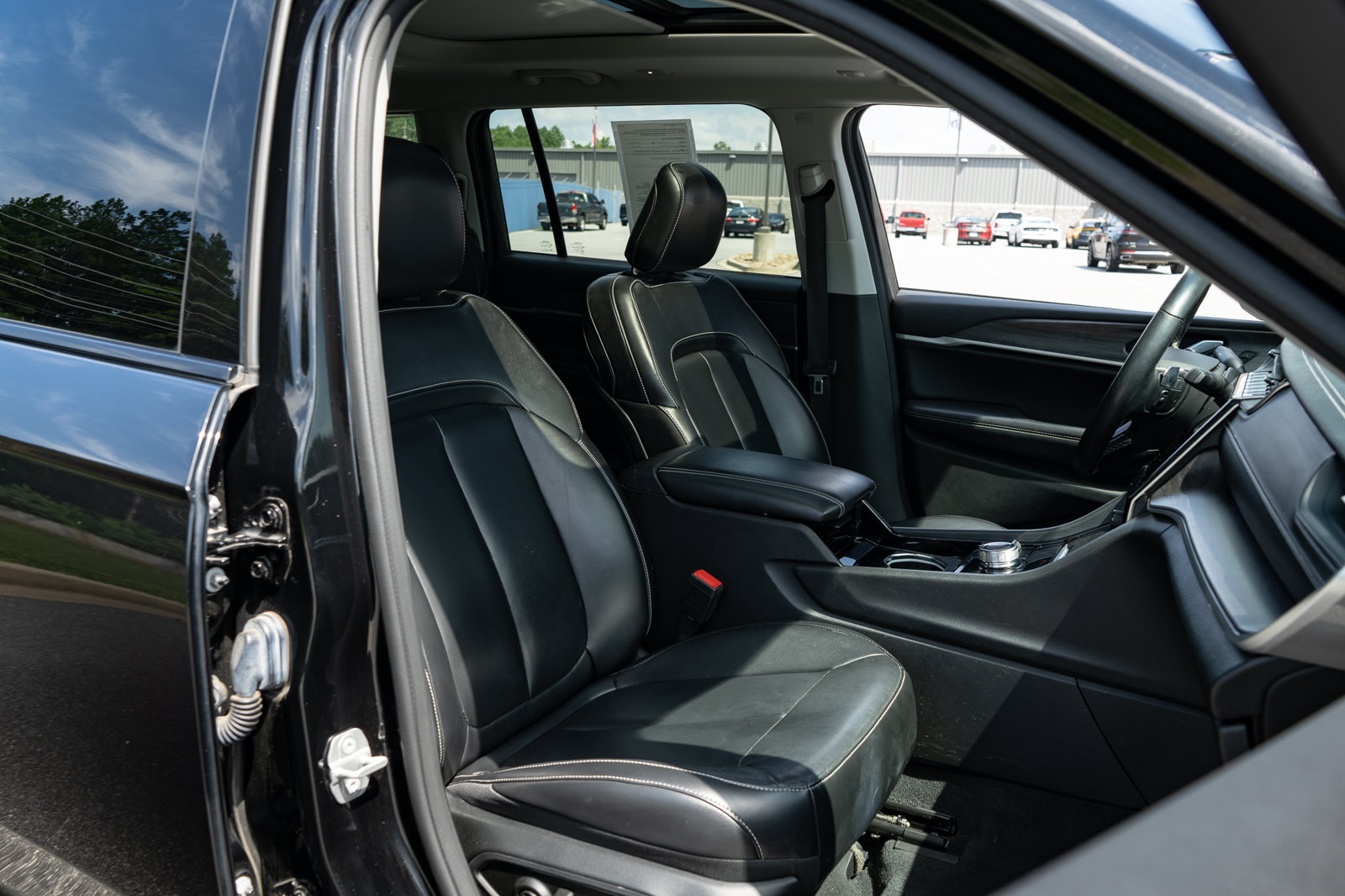 Used 2021 Jeep Grand Cherokee L Limited AWD/4WD image 24
