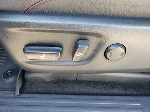 Used 2019 Toyota 4Runner TRD Off-Road Premium image 16