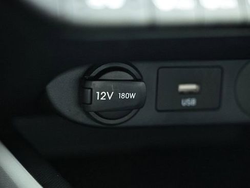 Certified 2025 Hyundai Elantra Limited image 39