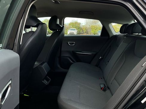 Used 2025 Kia K4 LXS image 11