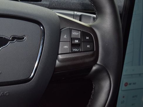 Certified 2025 Ford Mustang Mach-E Premium image 24