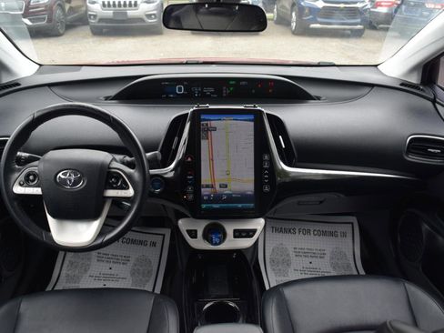 Used 2018 Toyota Prius Prime Premium FWD image 13