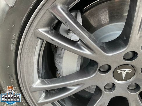 Used 2024 Tesla Model Y Long Range RWD image 80