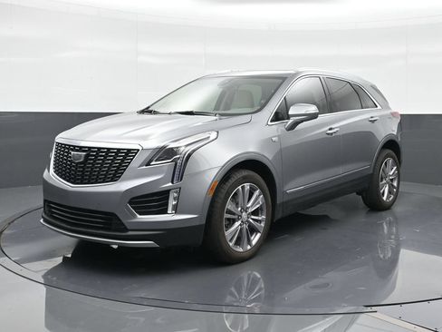 Certified 2024 Cadillac XT5 Premium Luxury FWD image 1