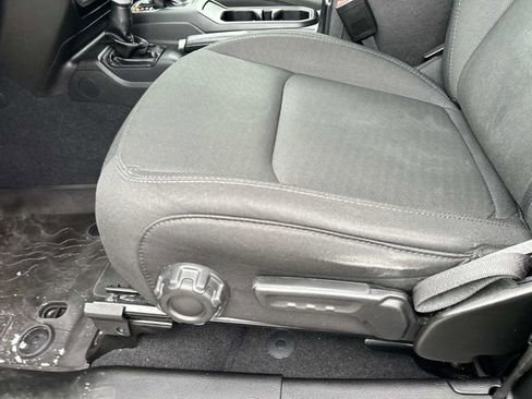 Used 2022 Jeep Wrangler Sport S image 23