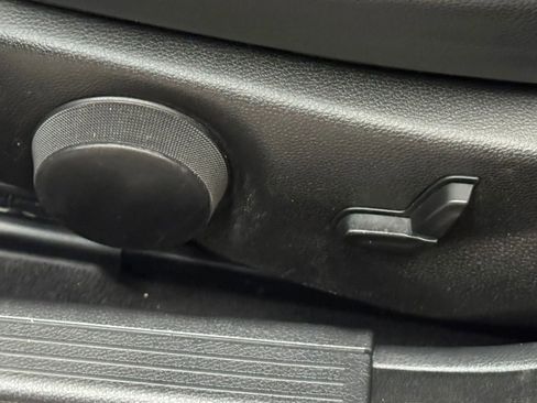 Used 2014 Mercedes-Benz C 63 AMG Sedan image 25