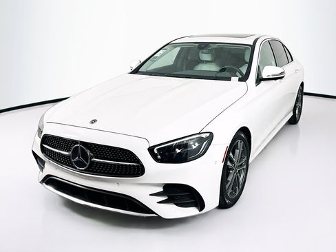 Used 2021 Mercedes-Benz E 350 Sedan image 3