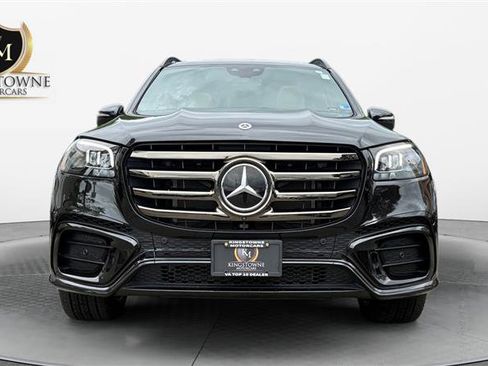 Used 2024 Mercedes-Benz GLS 450 4MATIC w/ Pinnacle Trim Package image 8