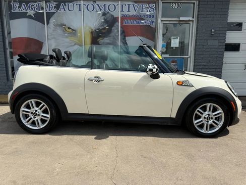 Used 2013 MINI Cooper Convertible image 6