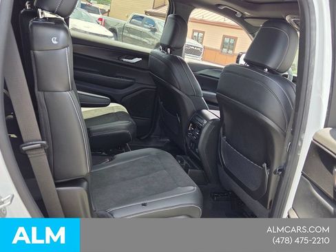 Used 2025 Jeep Grand Cherokee L Altitude AWD/4WD image 17