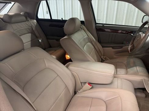 Used 2005 Cadillac De Ville DHS w/ Equipment Group FWD image 22