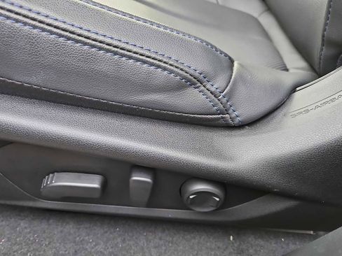 Used 2025 Subaru Forester Limited image 18