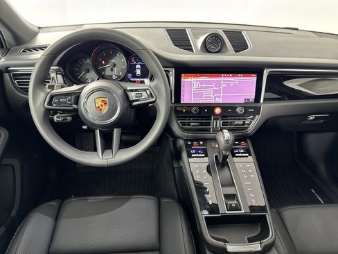 New 2025 Porsche Macan image 25
