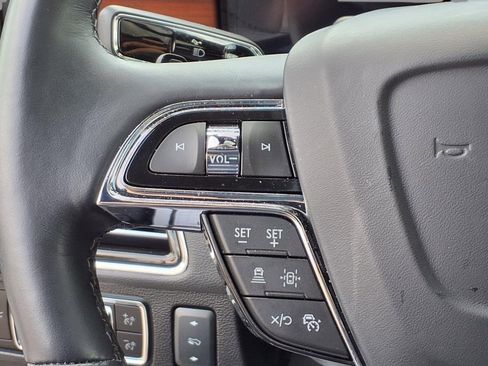 Used 2023 Lincoln Navigator Reserve image 23