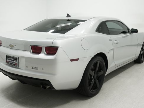 Used 2011 Chevrolet Camaro LT RWD image 4