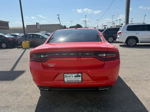 Used 2021 Dodge Charger SXT w/ Leather Interior Group RWD image 7