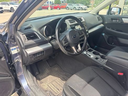 Used 2017 Subaru Outback 2.5i Premium AWD/4WD image 10