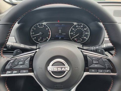 New 2025 Nissan Altima 2.5 SR FWD image 9