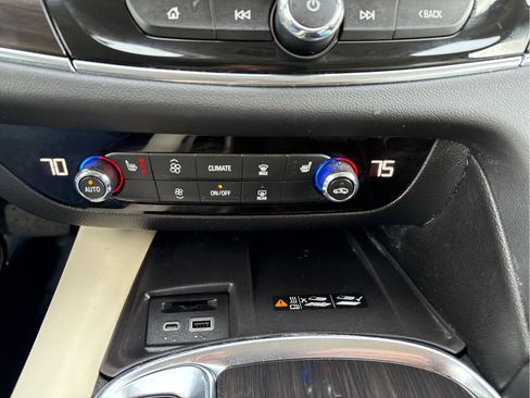 Used 2024 Buick Enclave Essence w/ Experience Buick Package image 22