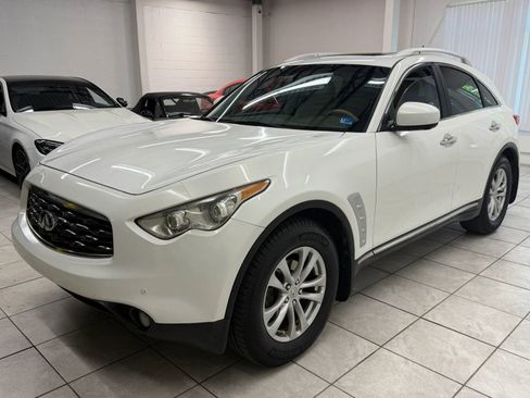 Used 2009 INFINITI FX35 2WD w/ Navigation Pkg image 3