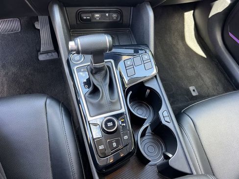 Used 2024 Kia Sportage EX FWD image 27