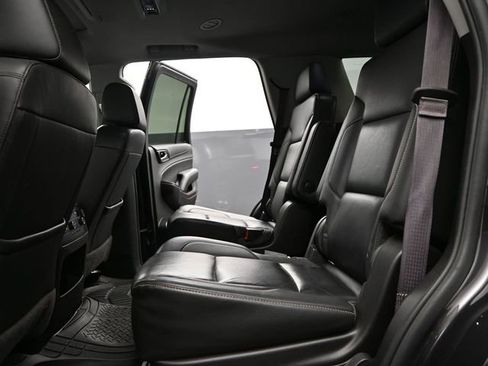 Used 2017 GMC Yukon SLT w/ Open Road Package image 17