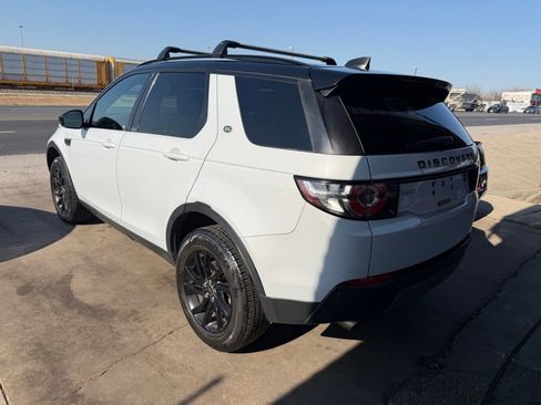 Used 2018 Land Rover Discovery Sport SE image 14