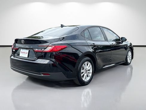 Used 2025 Toyota Camry LE w/ Convenience Package FWD image 3