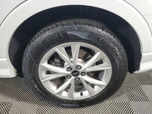 Used 2024 Audi Q3 2.0T Premium w/ Convenience Package image 11