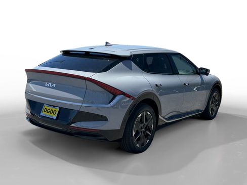 New 2026 Kia EV6 Wind RWD image 5