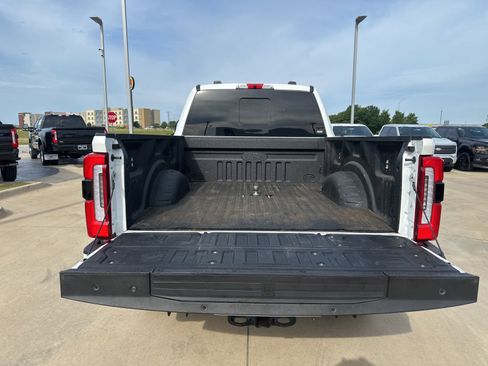 Used 2024 Ford F250 Platinum w/ Tremor Off-Road Package AWD/4WD image 5